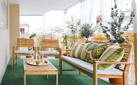 Flowery Penthouse In City Centre Of Thessaloniki